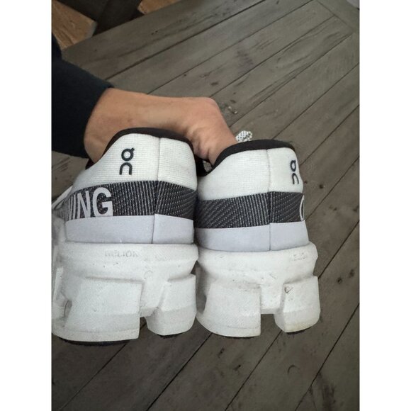 Womens On Cloudmonster 2 Undyed/Frost Size 8 - Picture 3 of 8